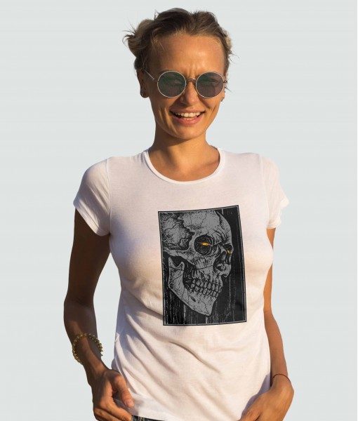Дамска тениска с щампа Готика Skull flaming eyes - TShirtArtShop.com
